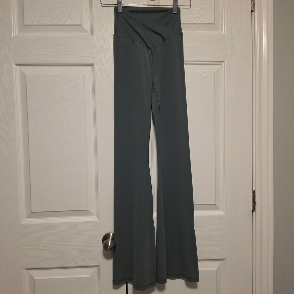 OFFLINE by Aerie Crossover High Rise Real Me Flare Leggings Green Size Small